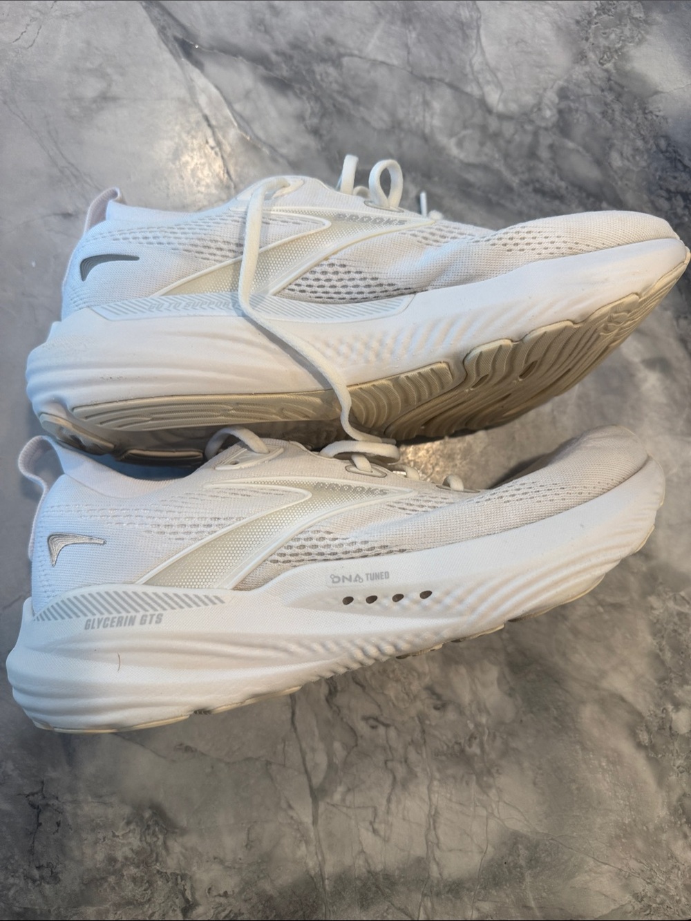 Brooks White Women's Glycerin GTS Athletic Running Shoes
